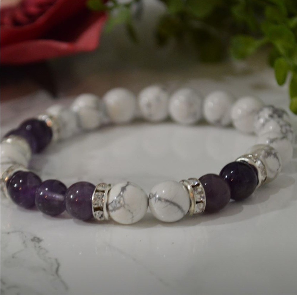 Amethyst and Howlite Bracelet